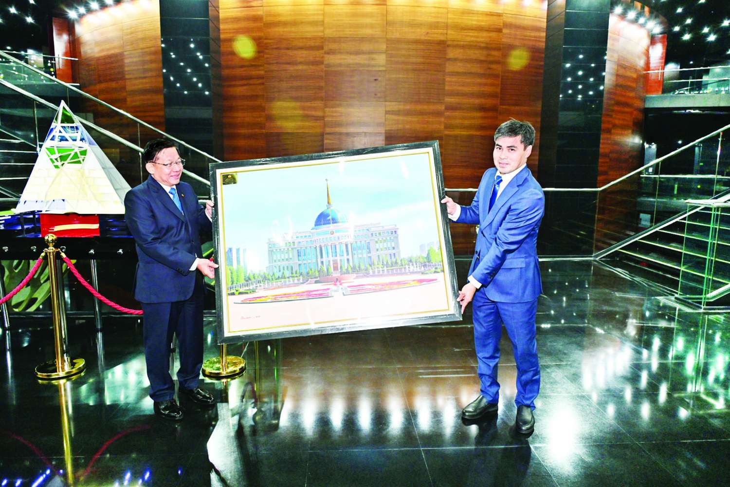 ပြည်ထောင်စုသမ္မတမြန်မာနိုင်ငံတော် ယာယီသမ္မတ ကာဇက်စတန်နိုင်ငံ၊ အမျိုးသားပြန်လည်သင့်မြတ်ရေးနှင့်ငြိမ်းချမ်းရေးနန်းတော်နှင့် အမျိုးသားပြတိုက်တို့သို့ သွားရောက်လေ့လာ (၂၈-၉-၂၀၂၅)